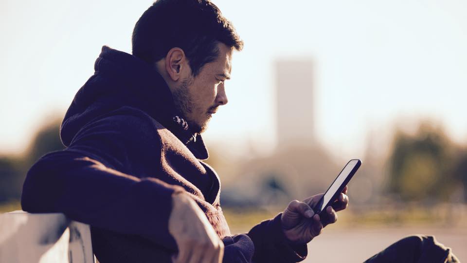 Nomophobia - The Silent Struggle 20 things only people who arent addicted to their phone understand