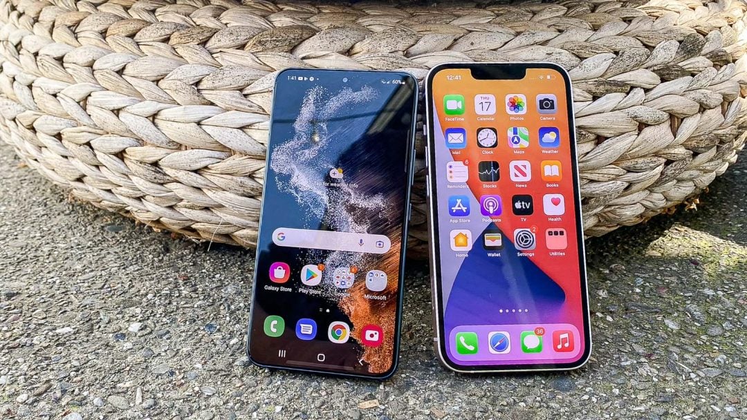 Flagship Showdown: Iphone Vs Samsung Joted47aammwyb9t4b7eyb scaled