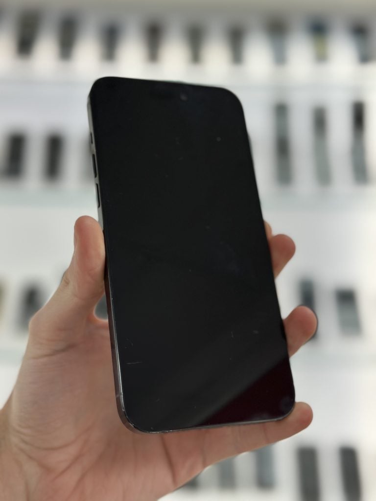 Iphone 14 pro: our simple 2025 review