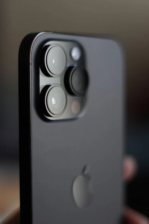 Refurbished phone lenses on iphone 15 pro max