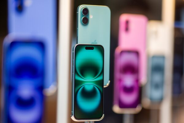 Iphone 16 display models