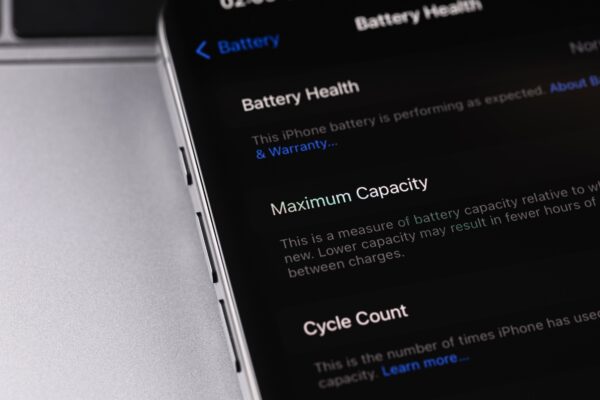 How-long-do-refurbished-iphones-last-check-battery-health