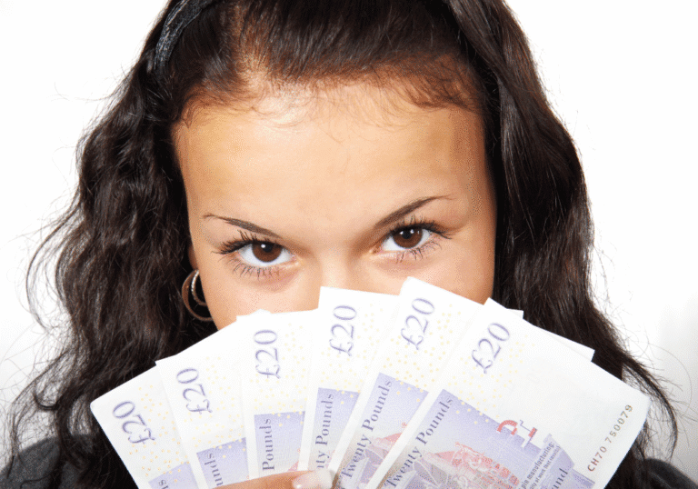 Uk households could make £638 by trading in unused tech